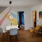 Lovely Art-deco Apartment Sehmatal