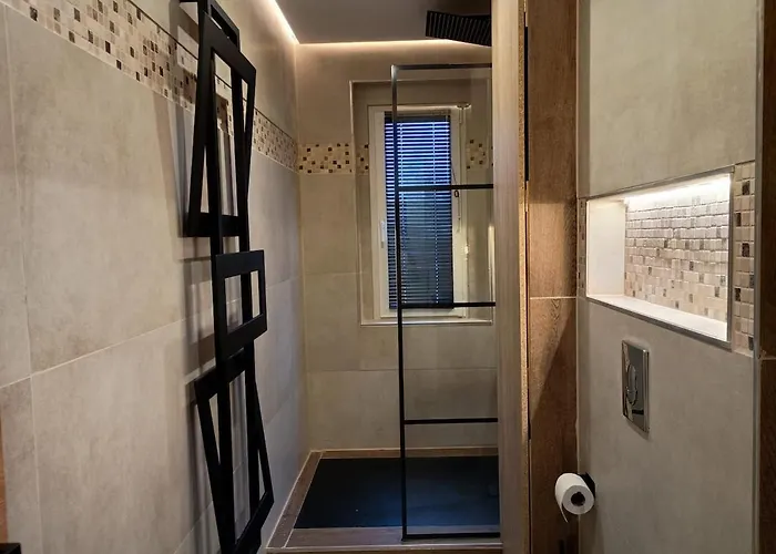 Lovely Art-deco Daire Sehmatal